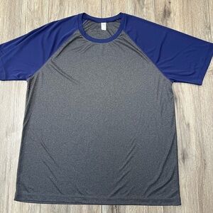 ALO Yoga Men's Navy and Charcoal Raglan Tee